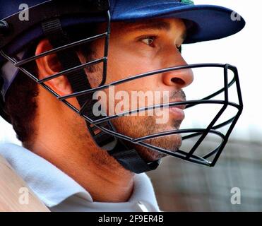 SACHIN TENDULKAR BEI LORDS 20/6/2002 BILD DAVID ASHDOWN.TENNIS Stockfoto