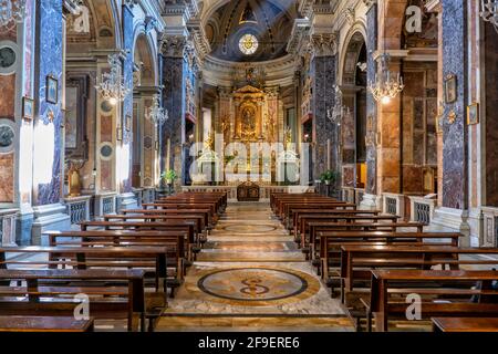 Santa Maria in Via Basilica Kirche Innenraum in Rom, Italien Stockfoto