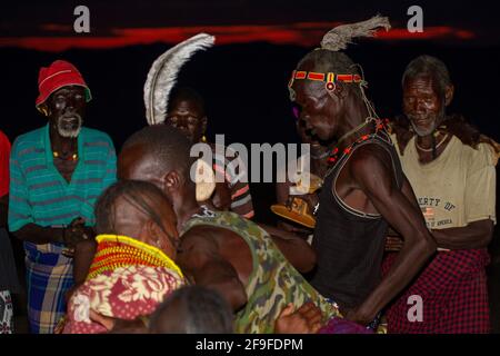 Die Turkana sind ein nilotisches Volk, das im Turkana County im Nordwesten Kenias beheimatet ist, einer semiarden Klimaregion, die im Osten an den Lake Turkana, Pokot, grenzt Stockfoto