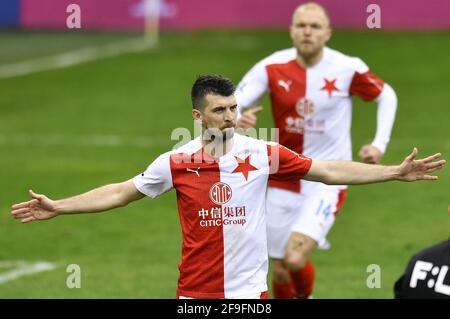 Liberec, Tschechische Republik. April 2021. Slavia Prag Fußballspieler Ondrej Kudela feiert Tor während des Spiels SK Slavia Praha gegen Slovan Liberec in Liberec, Tschechische Republik, 18. April 2021. Kredit: Radek Petrasek/CTK Foto/Alamy Live Nachrichten Stockfoto