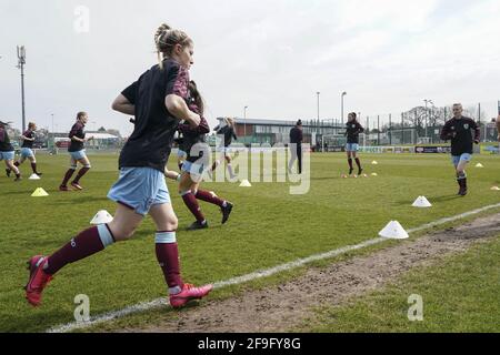 Leyland, Großbritannien. April 2021. Burnley während des vierten Spiels des Frauen-FA-Cups zwischen Burnley und Manchester United auf dem Lancashire FA Ground, Großbritannien Credit: SPP Sport Press Foto. /Alamy Live News Stockfoto