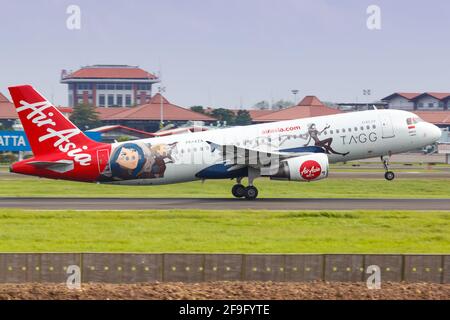 Jakarta, Indonesien - 27. Januar 2018: Indonesia Air Asia Airbus A320 am Flughafen Jakarta Soekarno-Hatta (CGK) in Indonesien. Airbus ist ein Europ Stockfoto