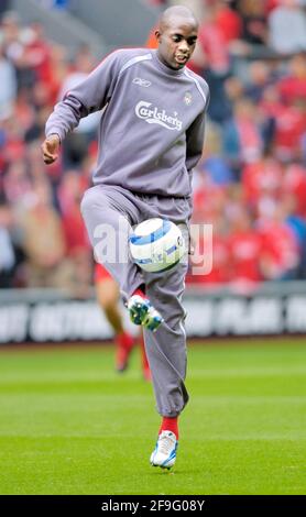 LIVERPOOL V MAN UTD 18/9/2005 MOMO SISSOKO BILD DAVID ASHDOWN.PREMIERSHIP FUSSBALL Stockfoto