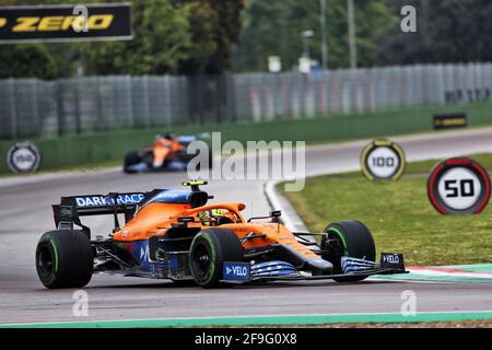 Imola, Italien. April 2021. Lando Norris (GBR) McLaren MCL35M. 18.04.2021. Formel-1-Weltmeisterschaft, Rd 2, Großer Preis Der Emilia Romagna, Imola, Italien, Renntag. Bildnachweis sollte lauten: XPB/Press Association Images. Quelle: XPB Images Ltd/Alamy Live News Stockfoto