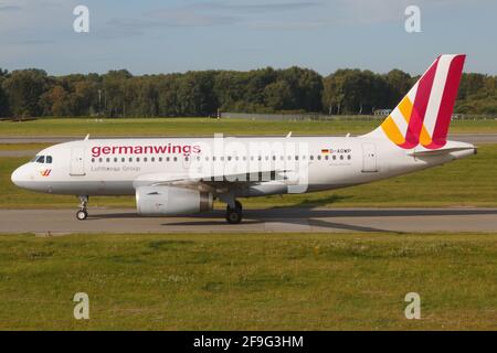 Hamburg, Deutschland - 02. September 2015: Germanwings Airbus A319 am Hamburger Flughafen (HAM) in Deutschland. Airbus ist ein Flugzeughersteller aus Toulouse, Stockfoto