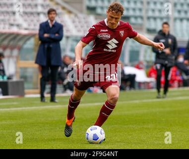 Mergim Vojvoda (FC Turin) während der italienischen Serie A 2020-21, Ootball-Spiel zwischen dem FC Turin und AS Roma, 18. April 2021 im Stadio Grande Torino Stockfoto