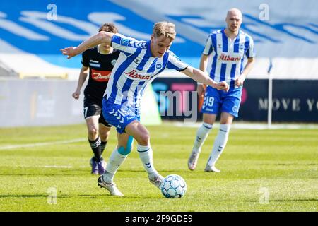 Odense, Dänemark. April 2021. Max Fenger (15) von ob beim 3F Superliga-Spiel zwischen Odense Boldklub und Sonderjyske im Nature Energy Park in Odense. (Foto: Gonzales Photo/Alamy Live News Stockfoto