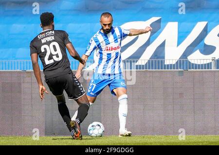 Odense, Dänemark. April 2021. Issam Jebali (7) von ob beim 3F Superliga-Spiel zwischen Odense Boldklub und Sonderjyske im Nature Energy Park in Odense. (Foto: Gonzales Photo/Alamy Live News Stockfoto