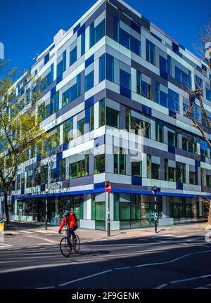 Arup Group Head Office Fitzrovia London - der Hauptsitz der Arup Group, einem Engineering & Design Unternehmen, das 1946 von Ove Arup gegründet wurde. Arch Sheppard Robson. Stockfoto
