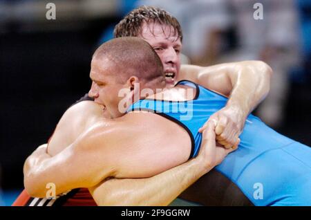 OLYMPISCHE SPIELE IN ATHEN 2004. 25/8/2004 GRECO-ROMAN WRESTLING RULON GARDNER USA BILD DAVID ASHDOWNOLYMPIC SPIELE ATHEN 2004 Stockfoto