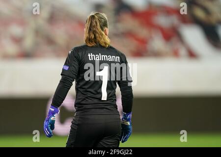 Thun, Schweiz. April 2021. Gaelle Thalmann (1 Schweiz) während des UEFA Womens Championship Qualifier Playoff-Spiels zwischen der Schweiz und Tschechien in der Stockhorn Arena in Thun, Schweiz. Kredit: SPP Sport Pressefoto. /Alamy Live News Stockfoto