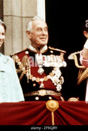 Datei-Foto vom 07/06/77 von Lord Mountbatten auf dem Balkon des Buckingham Palace, London. Mary Lou McDonald, die Führerin von Sinn Fein, hat sich für die IRA-Tötung von Lord Mountbatten nach der Beerdigung des Herzogs von Edinburgh entschuldigt. Ausgabedatum: Sonntag, 18. April 2021. Stockfoto