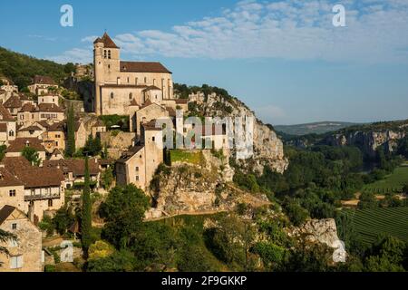 Saint-Cirq-Lapopie, Les Plus Beaux Villages de France, On the Lot, Departement Lot, Midi-Pyrenees, Frankreich Stockfoto