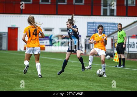 Cumbernauld, Großbritannien. April 2021. Action from the Scottish Building Society Scottish Women's Premier League 1 Fixture Glasgow City vs Motherwell FC, Broadwood Stadium, Cumbernauld, North Lanarkshire 18/04/2021 Stockfoto