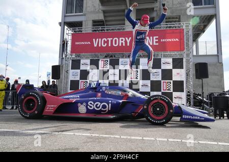 Birmingham, Alabama, USA. April 2021. ALEX PALOU (10) aus Barcelona, Spanien, gewinnt den Honda Indy Grand Prix von Alabama im Barber Motorsports Park in Birmingham, Alabama. Quelle: Walter G Arce SR Grindstone Medi/ASP/ZUMA Wire/Alamy Live News Stockfoto