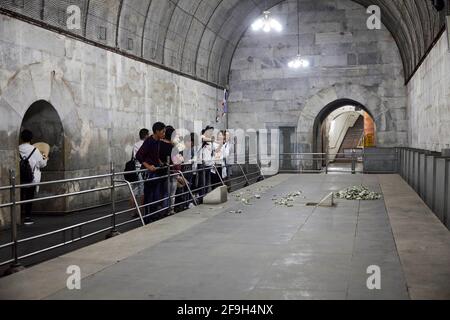 Touristen in Zhaoling Grab Ming-Dynastie in Peking UNESCO-Weltkulturerbe, China Stockfoto