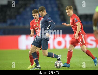 Von links nach rechts Benjamin PAVARD (M), Julian DRAXLER (PSG), Joshua KIMMICH (M) Action, Soccer Champions League, Viertelfinale-Rückspiel, Paris St. Germain (PSG) - FC Bayern München (M) 0:1, am 13. April. 2021 in Paris/Frankreich. â Verwendung weltweit Stockfoto