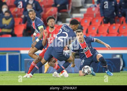 Von links nach rechts Presnel KIMPEMBE (PSG), Kingsley COMAN (M), Abdou DIALLO (PSG), Leandro PAREDES (PSG), Duelle, Action, Fußball Champions League, Viertelfinalspiel, Paris St. Germain (PSG) - FC Bayern München ( M) 0:1, am 13. April 2021 in Paris / Frankreich. â Verwendung weltweit Stockfoto