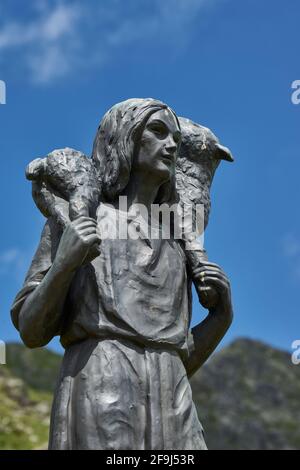 Statue guter Hirte, auf der Grenze zwischen Österreich und Italien, Öfnerjoch, Karnischer Wanderweg, nahe Hochweißsteinhaus, Karnische Alpen, Italien Stockfoto