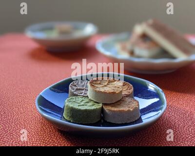 Akita Morokoshi, getrocknetes und gebackenes Azuki-Bohnen-Pulver, japanisches Dessert Stockfoto