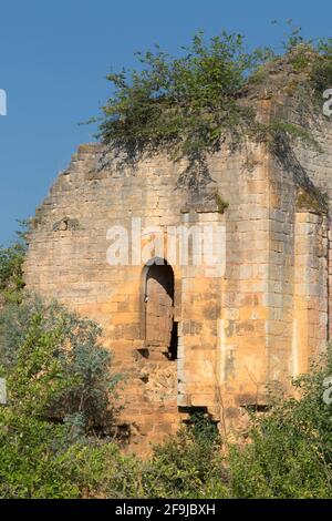 Die alte Burgruine in Saint-Geniès, Dordogne, Frankreich Stockfoto