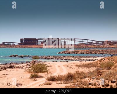 Eisenerz-Ladeanlage in Parker Point, Dampier, Westaustralien Stockfoto