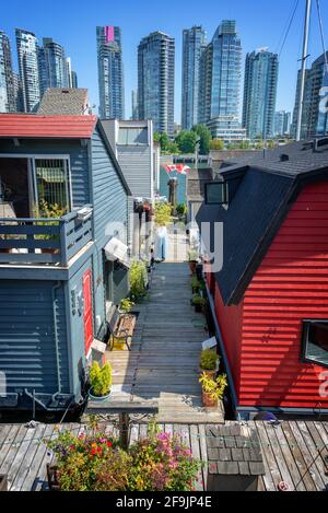 Seevögeldorf, schwimmende Häuser auf Granville Island in Vancouver, British Columbia, Kanada Stockfoto