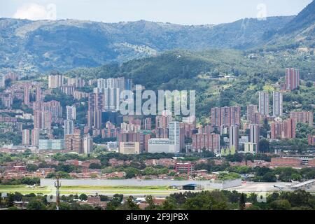 Medellín, Antioquia / Kolumbien - 25. August 2018. Überblick über die Stadt Medellin. Medellin ist eine Gemeinde in Kolumbien, der Hauptstadt des Departements Stockfoto