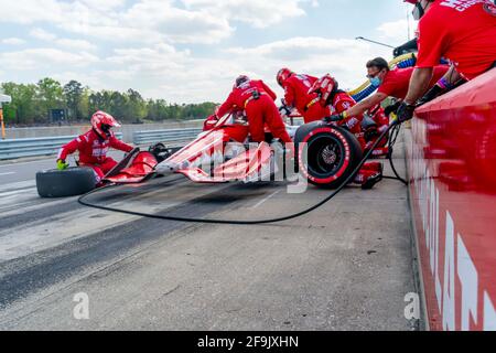 Birmingham, Florida, USA. April 2021. MARCUS ERICSSON (8) aus Kumla, Schweden, bringt seinen Wagen während des Honda Indy Grand Prix von Alabama im Barber Motorsports Park in Birmingham, Florida, zum Einsatz. Quelle: Walter G Arce SR Grindstone Medi/ASP/ZUMA Wire/Alamy Live News Stockfoto