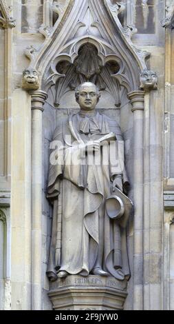 Canterbury, Kent, Großbritannien. Kathedrale von Canterbury: Statue auf der Westfassade des Fürsten Albert von Sachsen-Coburg und Gotha (1819 - Stockfoto