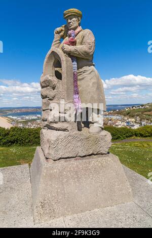 Spirit of Portland Statue Steinskulptur in Portland Heights, Weymouth, Dorset UK im April Stockfoto