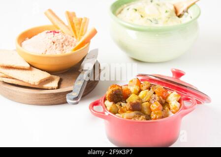 Coddle oder Irish Coddle, traditionelle Kartoffelwurst vom Grill Stockfoto