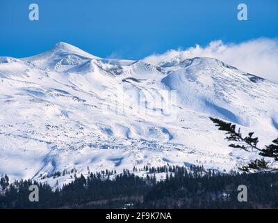 Mt. Tokachi-Dake im Winter, Hokkaido, Japan Stockfoto