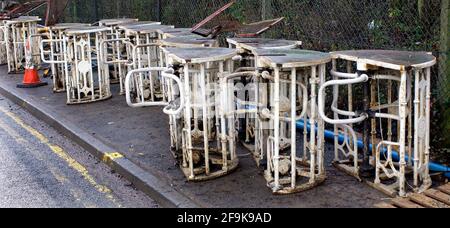 TURNSTILLS VON WEMBLEY AUF DEM WEG NACH BARCELONA 28/11/2002 BILD DAVID ASHDOWN Stockfoto