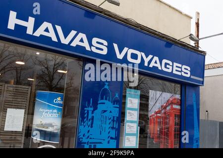 Bordeaux , Aquitaine Frankreich - 01 24 2021 : havas Voyages Travel Agents Logo Marke und Text Schild Agentur in der Straße Stockfoto