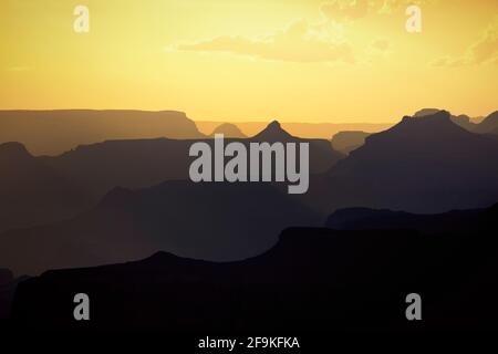 Grand Canyon. Arizona USA. Sonnenuntergang am Südrand Stockfoto