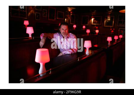 Simon Cooke... Geschäftsführer von Ronnie Scottsin LondonFoto von David Sandison The Independent Stockfoto