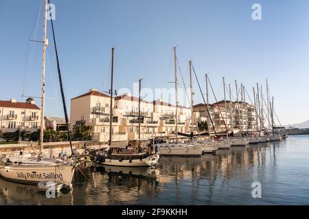 Festgemacht Yachten in Marina, Gibraltar Stockfoto