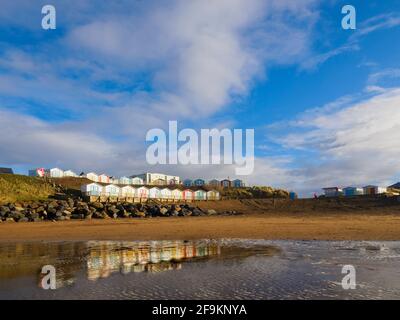 Strandhütte am Summerlease Beach an einem sonnigen Wintertag, Bude, Cornwall, Großbritannien Stockfoto