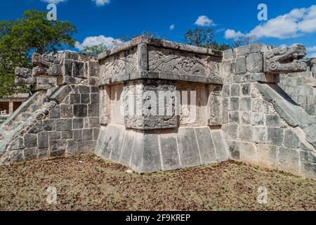 Venusplattform an der archäologischen Stätte Chichen Itza, Mexiko Stockfoto