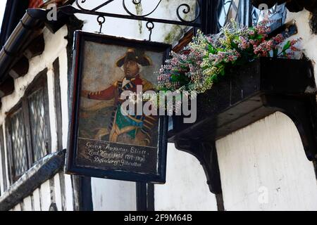 Porträt von George Augustus Eliott, 1. Baron Heathfield auf Schild auf Shovels, einem historischen Haus in der All Saints Street, Altstadt, Hastings, East Sussex Stockfoto