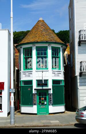 Das Seagull Fish and Chips Restaurant am Meer, Hastings, East Sussex, England Stockfoto