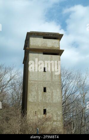 Feuerkontrollturm im Fort Foster Park auf Gerrish Island in Kittery, Maine. Diese Festung wurde erstmals im Jahr 1873 gegründet, aber die erste Batterie auf diesem Sitz Stockfoto