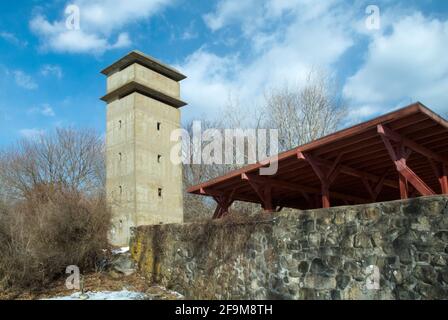 Feuerkontrollturm im Fort Foster Park auf Gerrish Island in Kittery, Maine. Diese Festung wurde erstmals im Jahr 1873 gegründet, aber die erste Batterie auf diesem Sitz Stockfoto