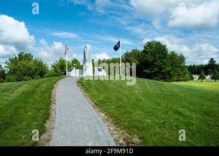 Brigadier General Harrison R. Thyng Memorial in Pittsfield, New Hampshire, USA. Er wurde 1918 in Laconia, NH, geboren und starb am 24. September 1983. Stockfoto