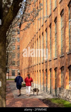 Franklin Square ist ein ehemaliges Industrieviertel, das zu Wohn- und Geschäftsvierteln in Syracuse New York wurde. Stockfoto