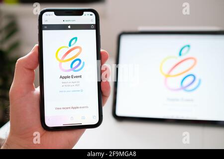 Apple Event 2021 auf dem iPhone- und iPad Pro-Bildschirm. USA, San Francisco, April 2021. Stockfoto