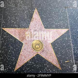 Hollywood, Kalifornien, USA 17. April 2021 EIN allgemeiner Blick auf die Atmosphäre des Komikers Sid Caesar's Star auf dem Hollywood Walk of Fame am 17. April 2021 in Hollywood, Kalifornien, USA. Foto von Barry King/Alamy Stockfoto Stockfoto