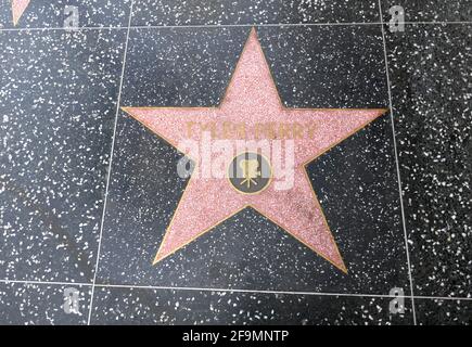 Hollywood, Kalifornien, USA 17. April 2021 EIN allgemeiner Blick auf die Atmosphäre des Schauspielers/Produzenten Tyler Perry's Star auf dem Hollywood Walk of Fame am 17. April 2021 in Hollywood, Kalifornien, USA. Foto von Barry King/Alamy Stockfoto Stockfoto