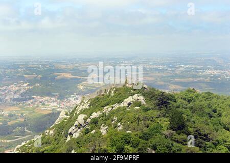 Ansicht des Schlosses der Mauren in Sintra, Portugal. Stockfoto